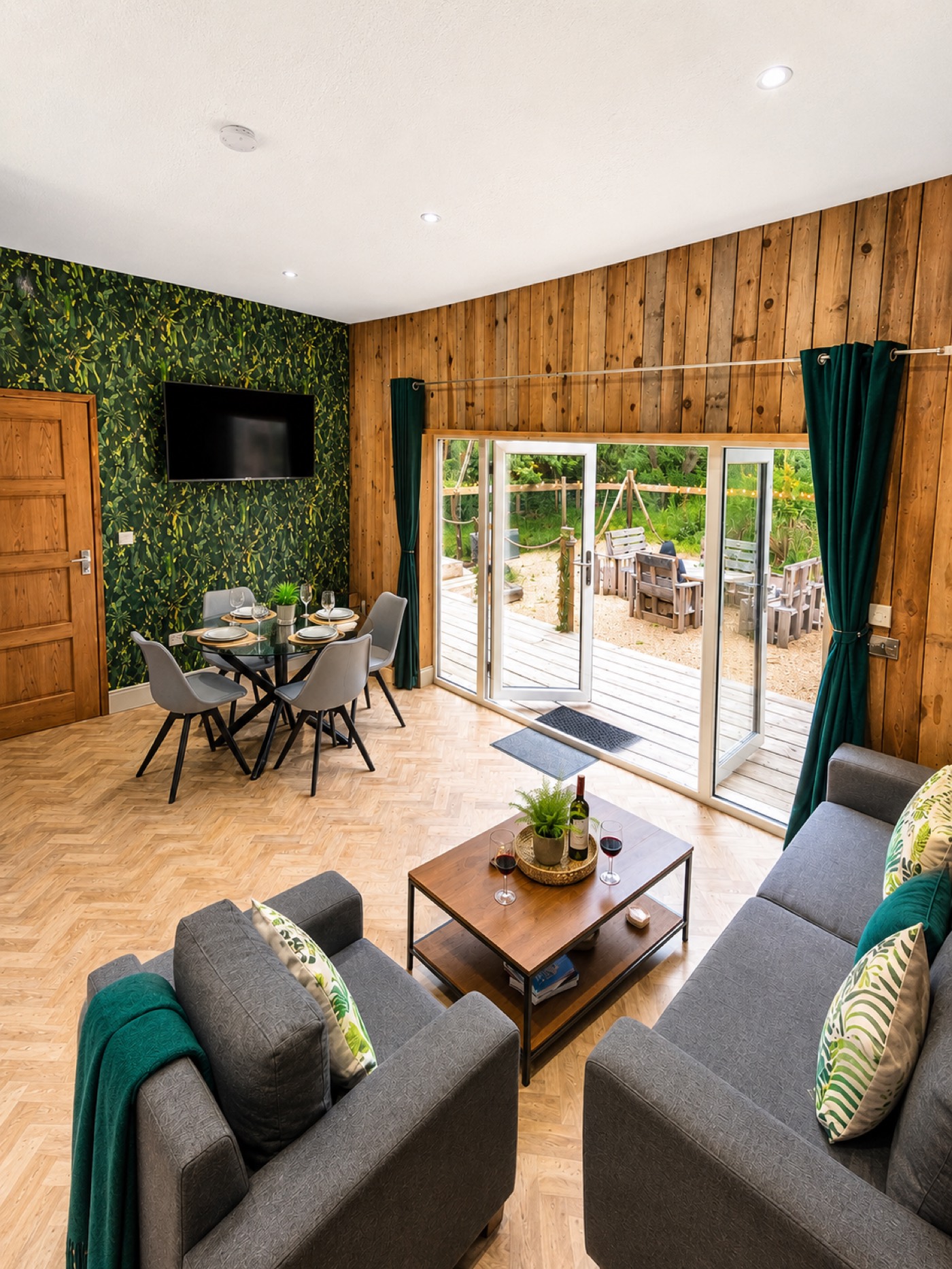 Woodlakes Nature